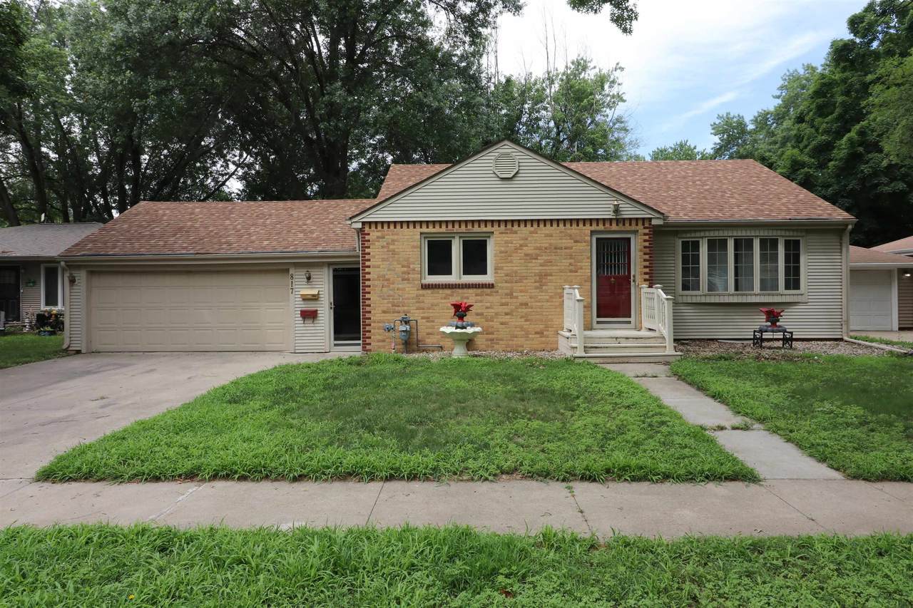 817 Fisher Court - Photo 1