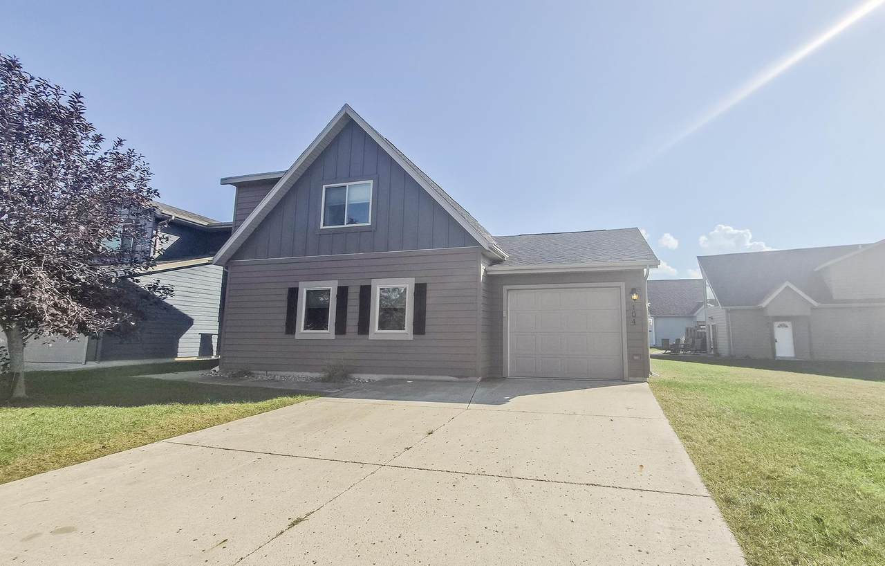 290 240th Avenue - Photo 1