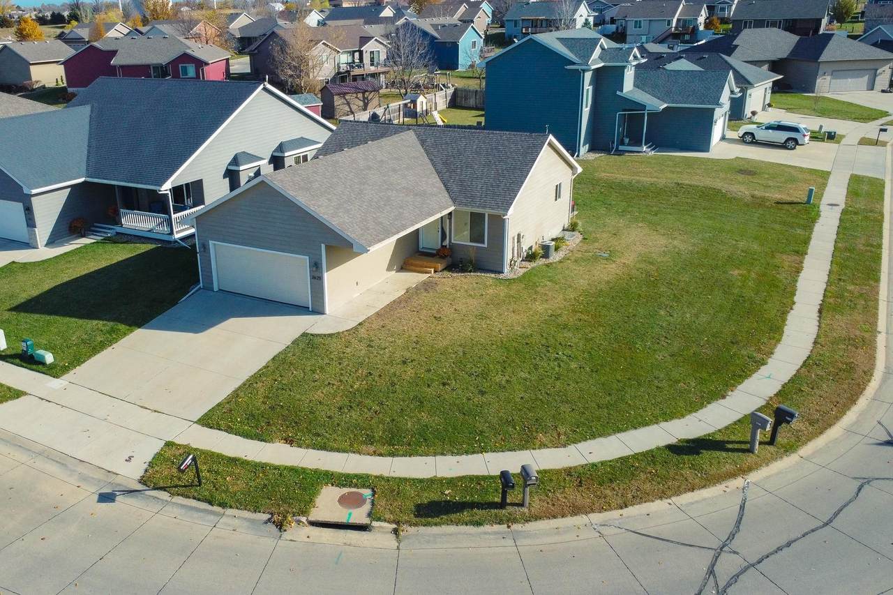 3625 Keokuk Avenue - Photo 1