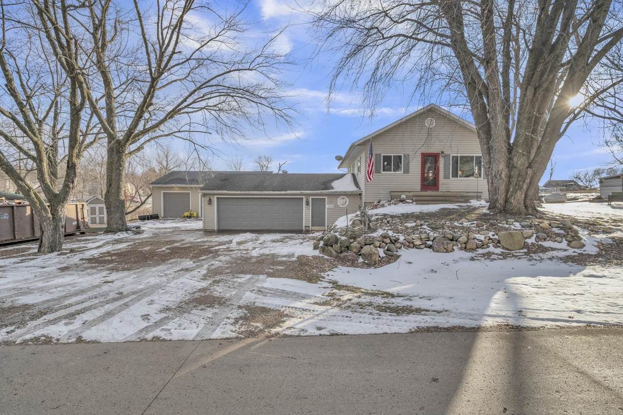 25709 162nd Street - Photo 1