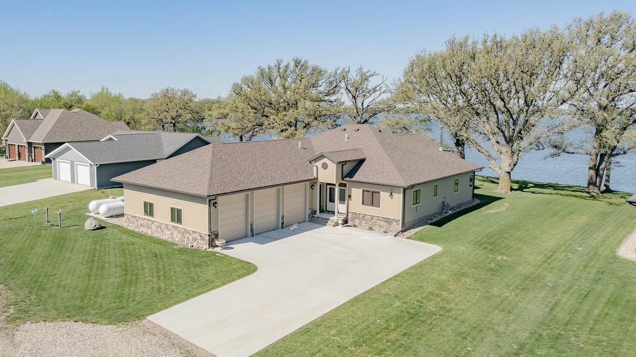 49491 Oak Tree Lane - Photo 1