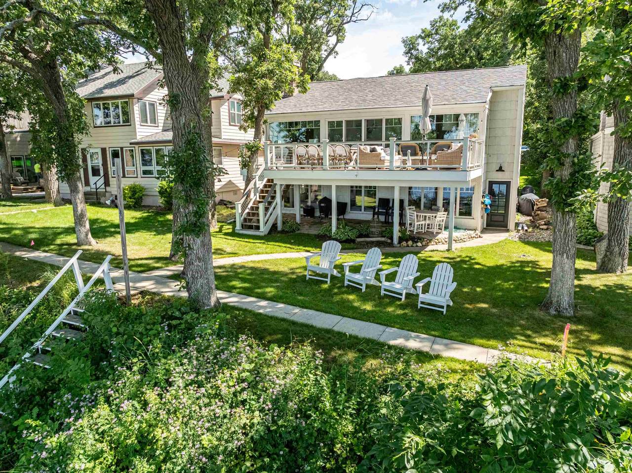 2809 Lakeshore Drive - Photo 1