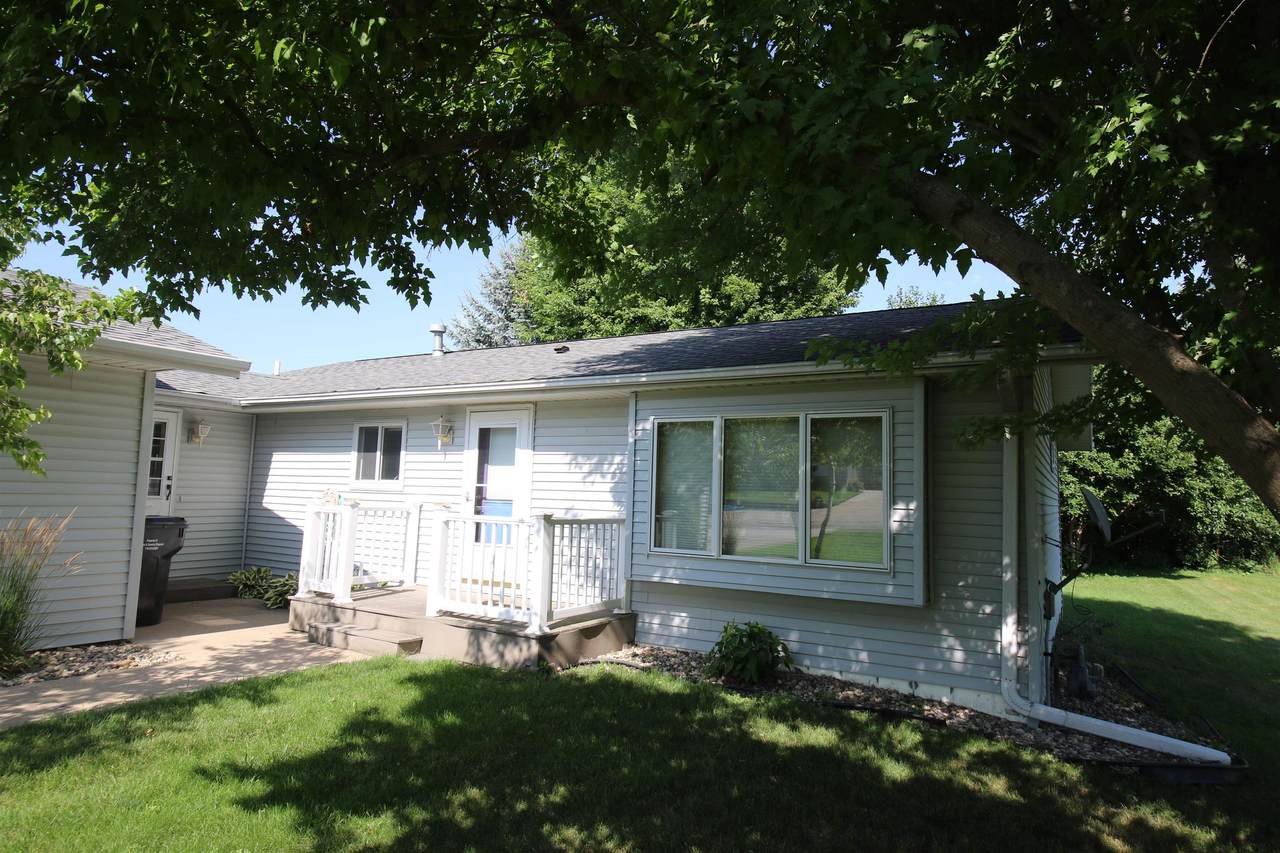 13486 253rd Ave - Photo 1