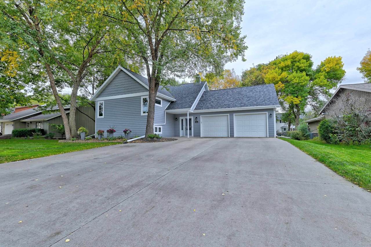 901 27Th Street - Photo 1