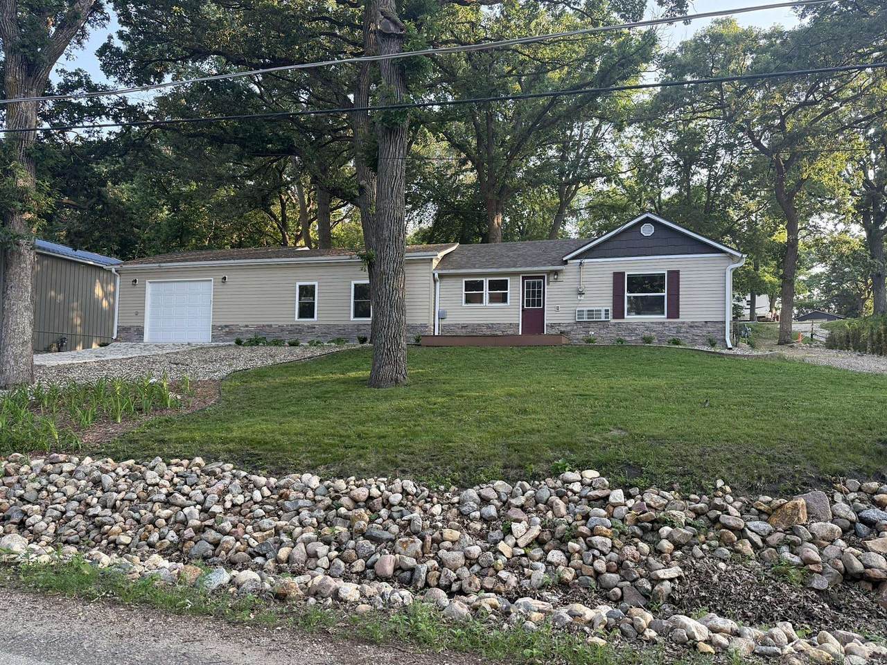 16423 & 16419 255th Avenue - Photo 1