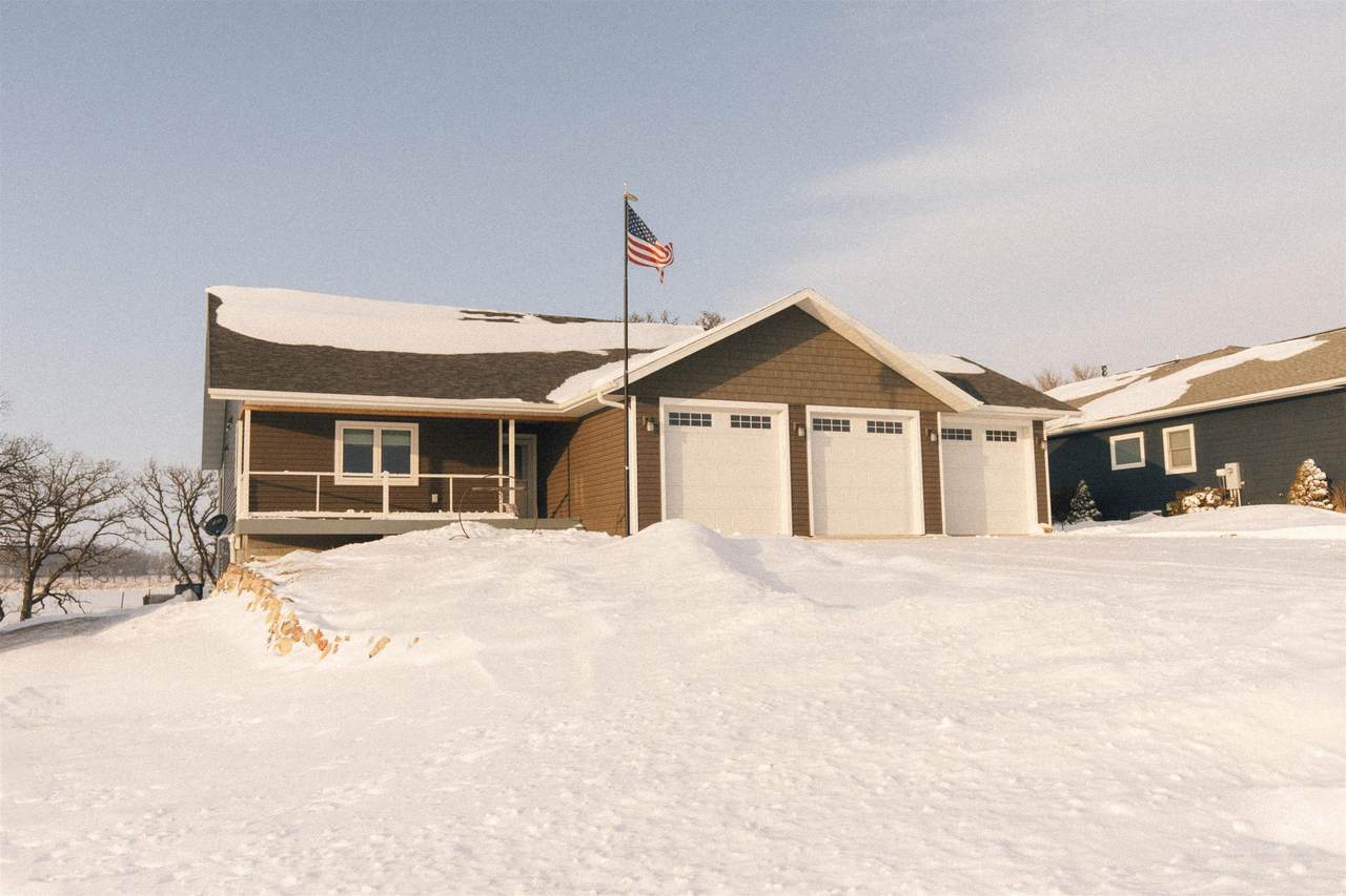 116 West Bay Road - Photo 1