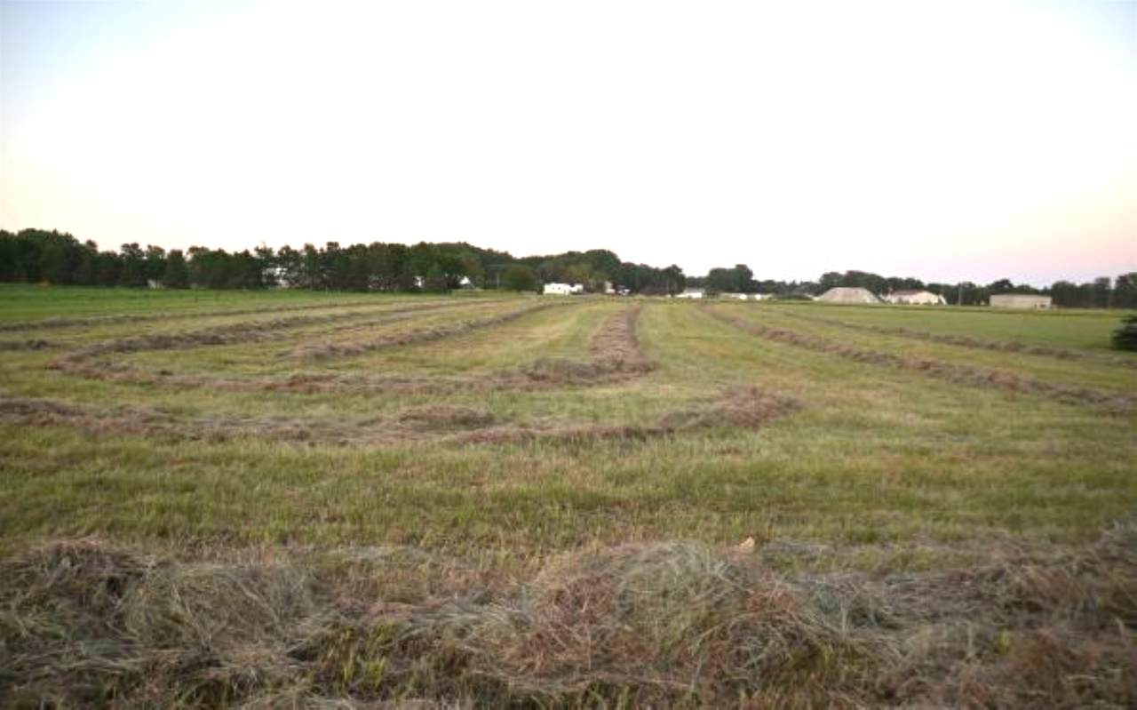 450th Airport Road Avenue - Photo 1