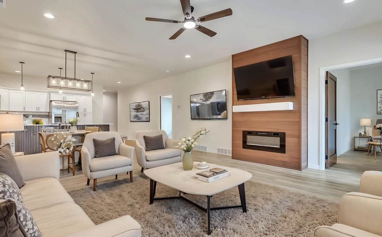 3102 Spruce Court - Photo 1