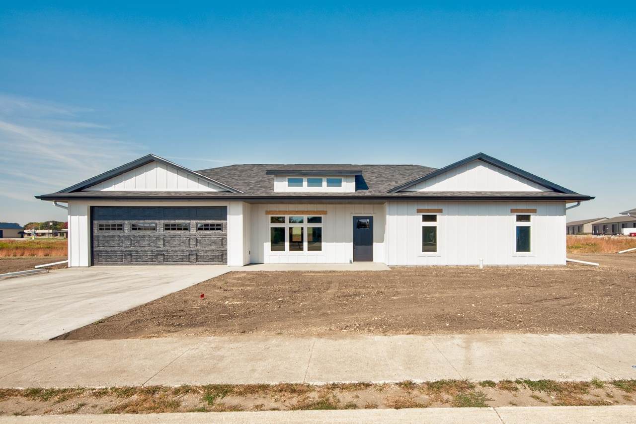 1970 35th Street - Photo 1