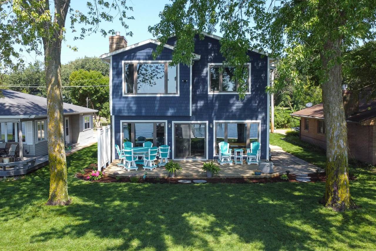 2209 Lakeshore Drive - Photo 1