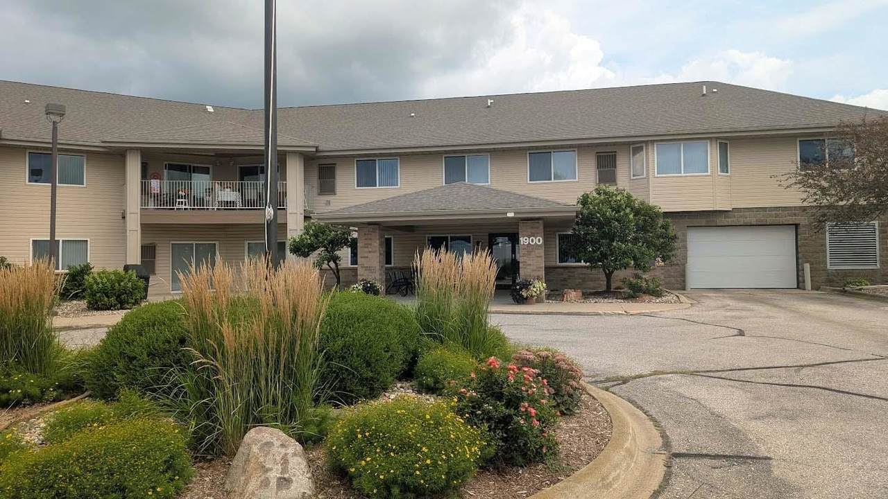 1900 4th Ave. Sw - Photo 1