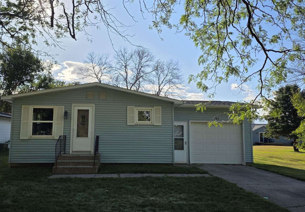 303 35th Avenue - Photo 1