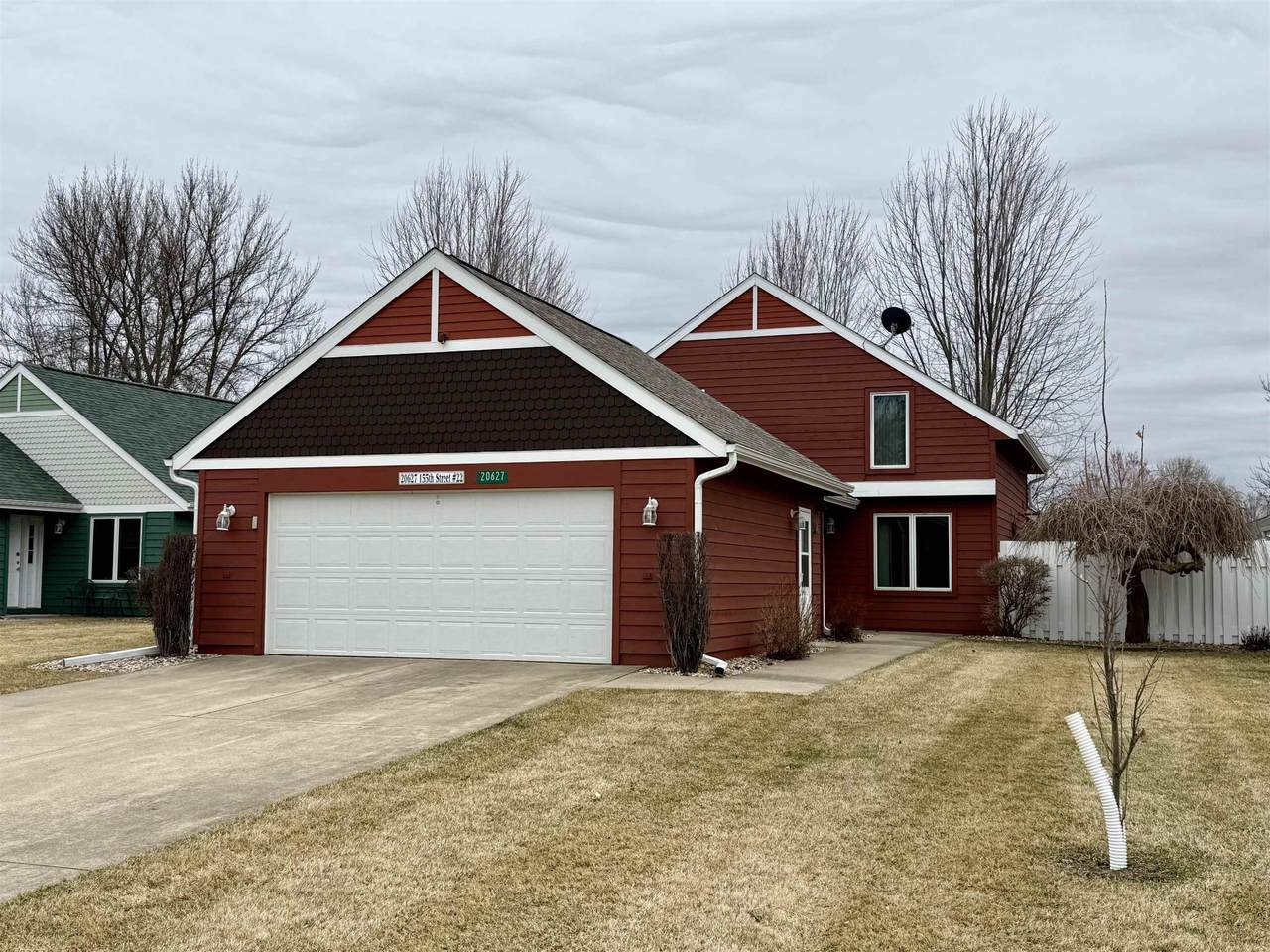 20627 155th Street - Photo 1