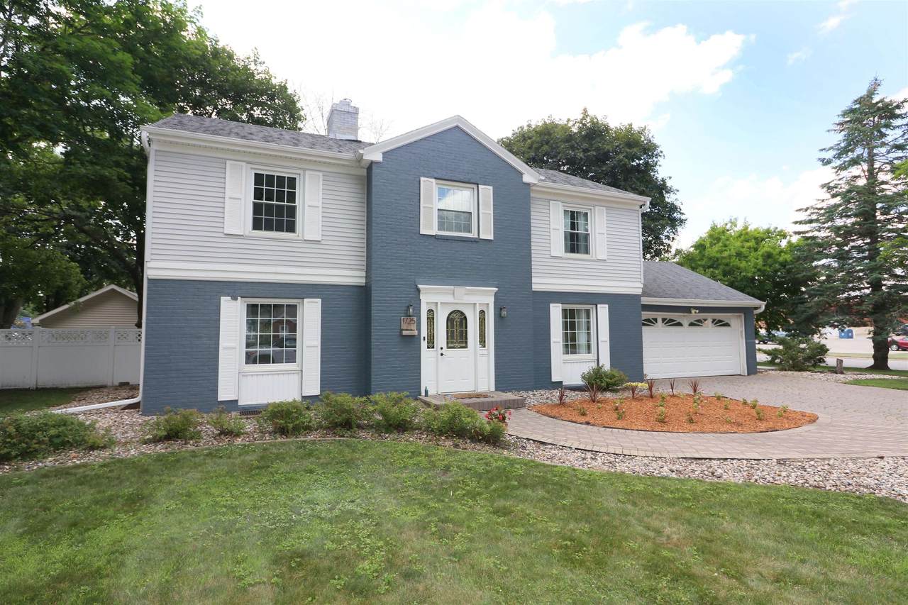 1725 1st Avenue - Photo 1