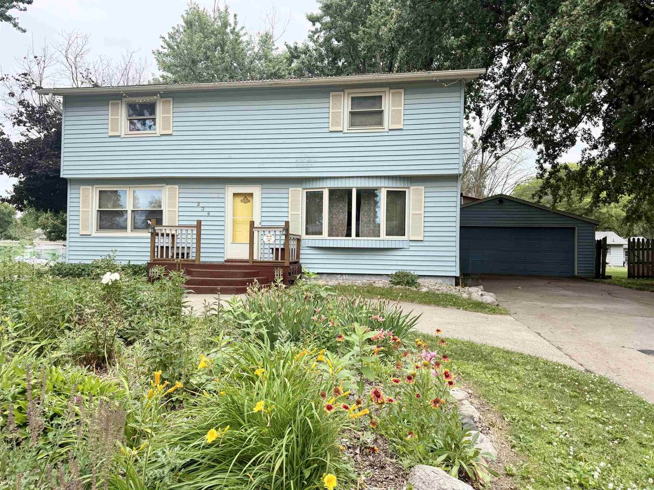 234 6Th Street - Photo 1