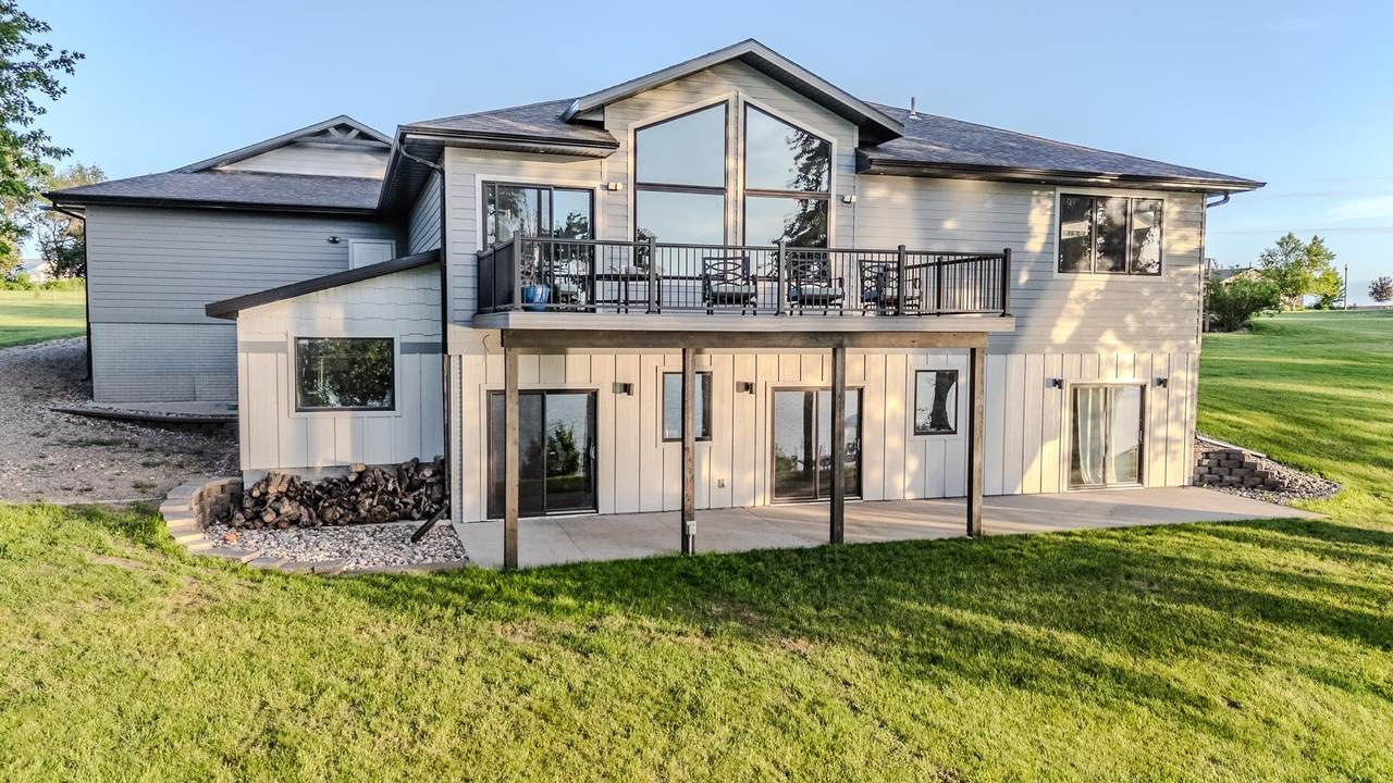 102 West Bay Road - Photo 1