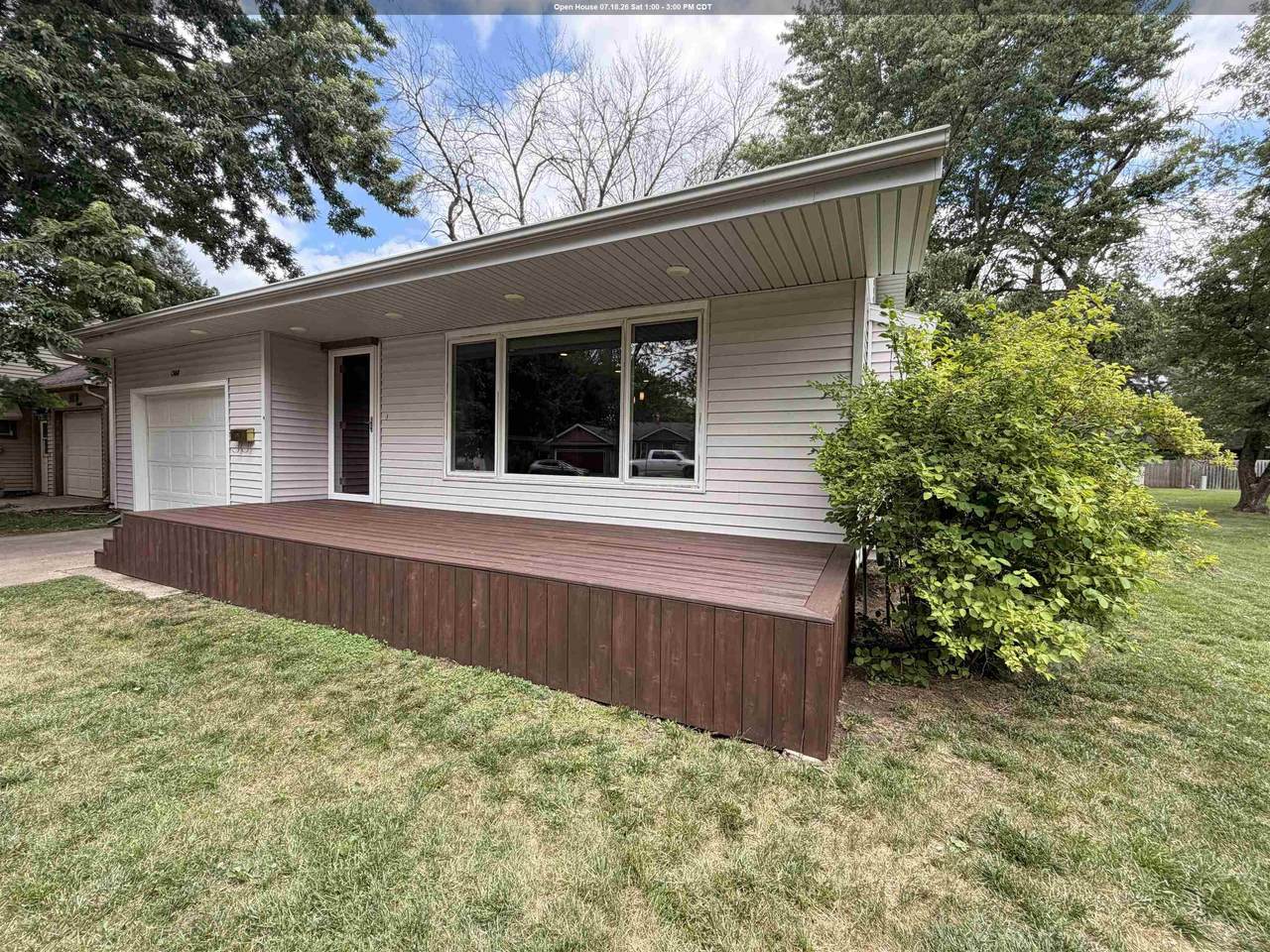 1308 L Avenue - Photo 1