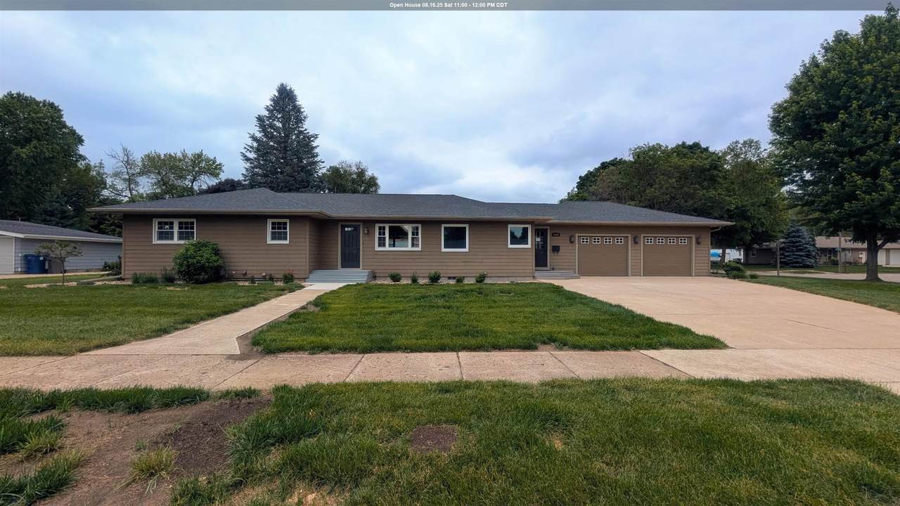1105 5th Street - Photo 1