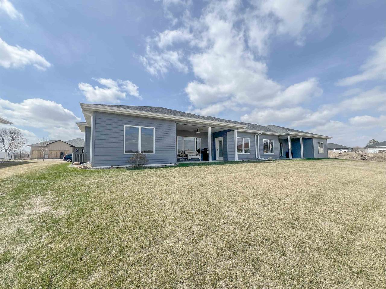 3212 Prairie Meadow Drive - Photo 1