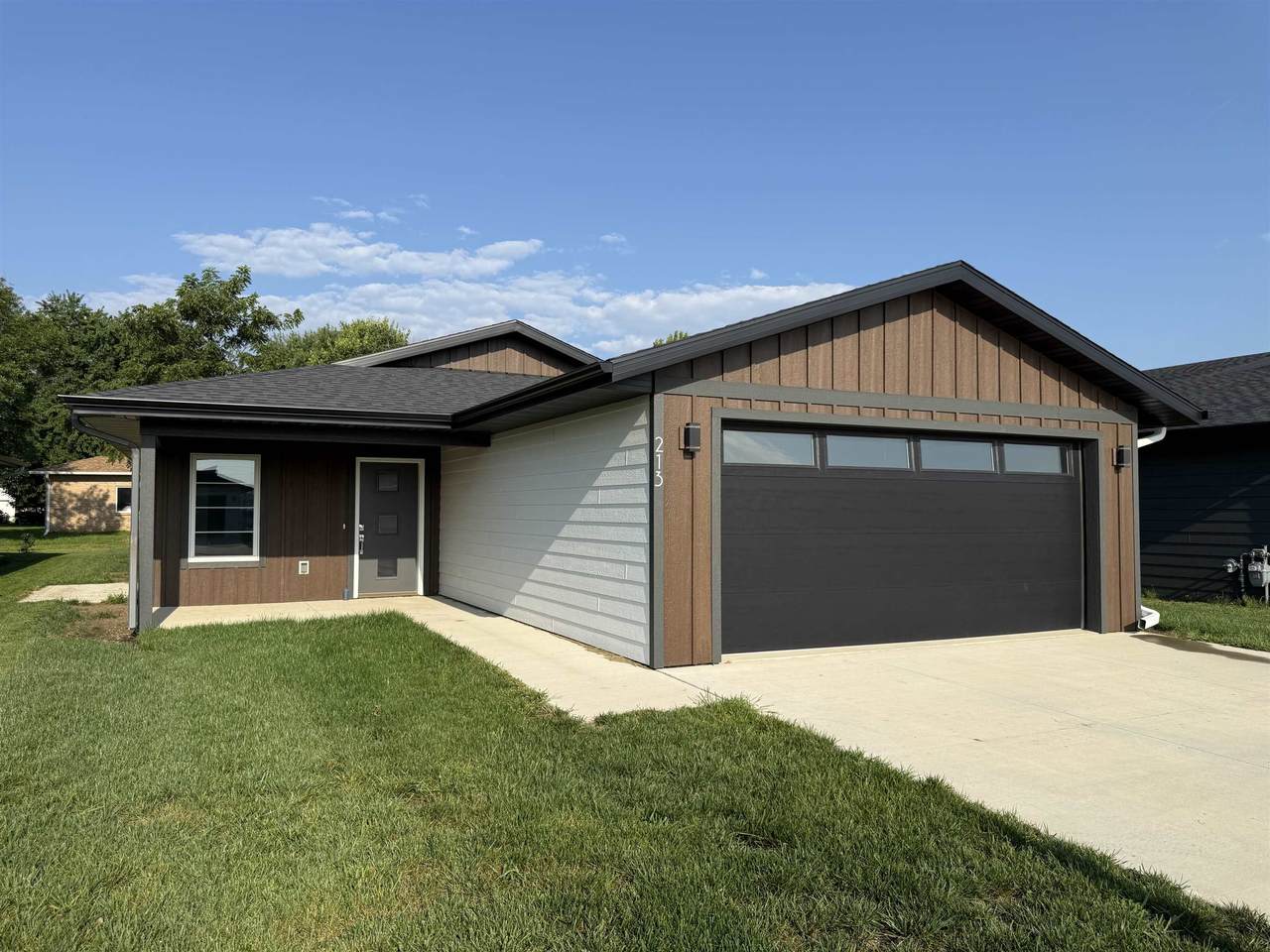 213 34th Avenue - Photo 1