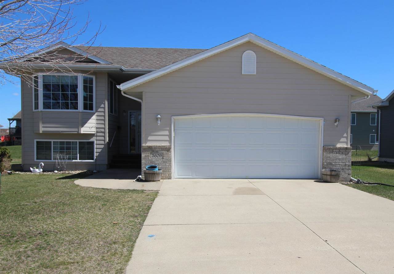 3609 Jackson Avenue - Photo 1