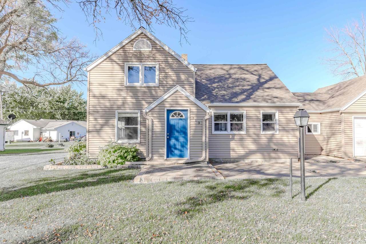 313 3rd Street - Photo 1