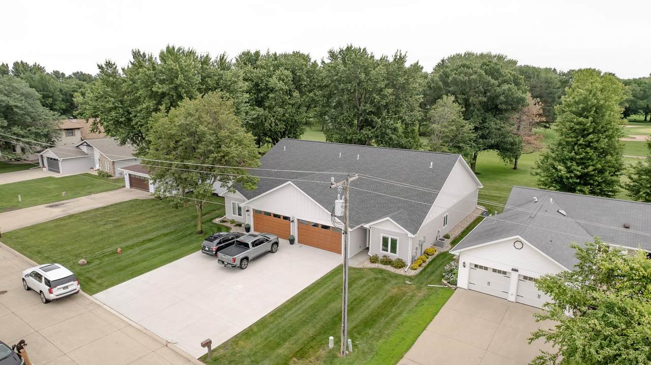 1018 Emerald Hills Drive - Photo 1
