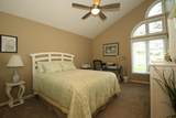 946 Emerald Hills Dr - Photo 14
