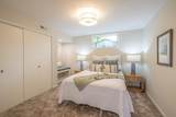 2902 Manhattan Boulevard - Photo 32