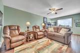 2110 M Avenue - Photo 3