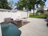 380 Green Ave - Photo 4