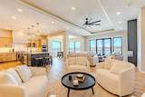 20 Helen Avenue - Photo 8