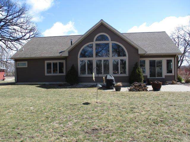 102 N Grand Avenue - Photo 1