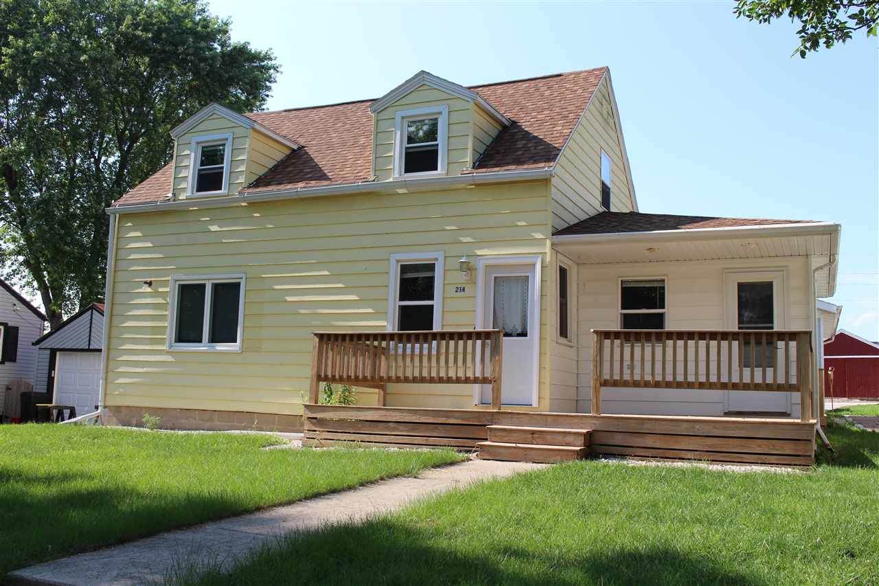 214 8th Street - Photo 1