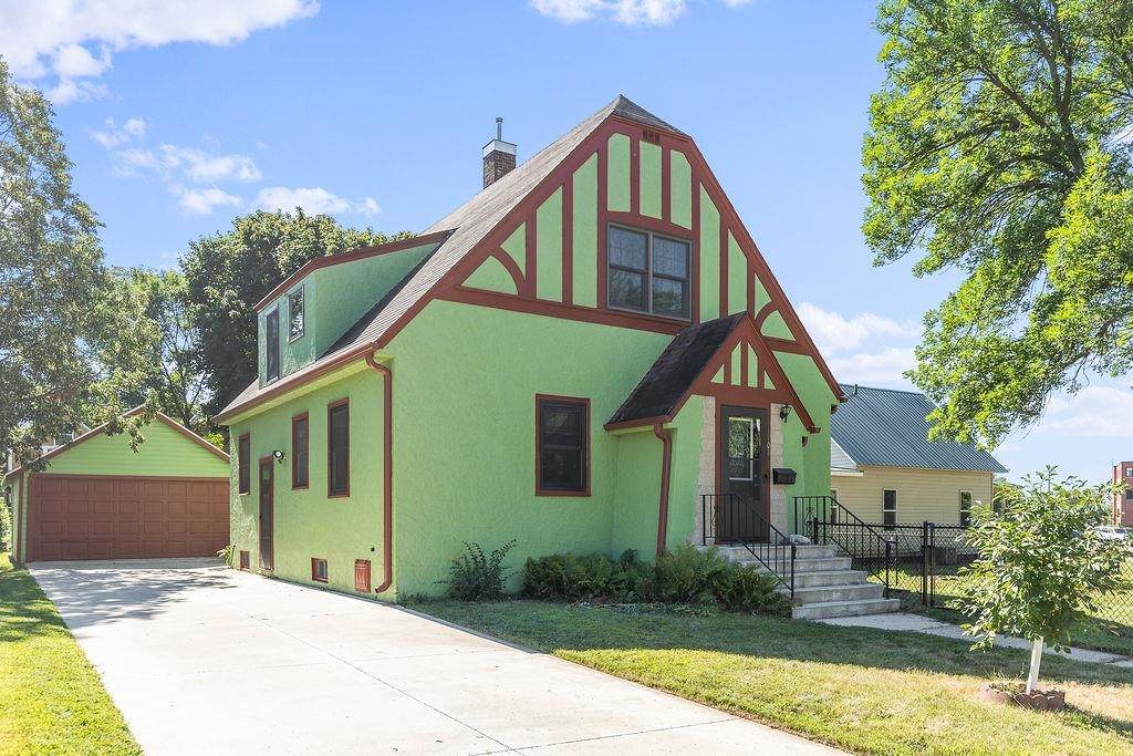 1108 N 8th St - Photo 1