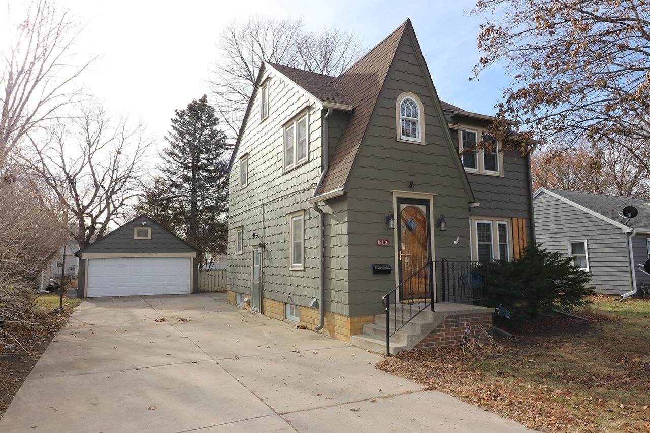 612 4th Street - Photo 1