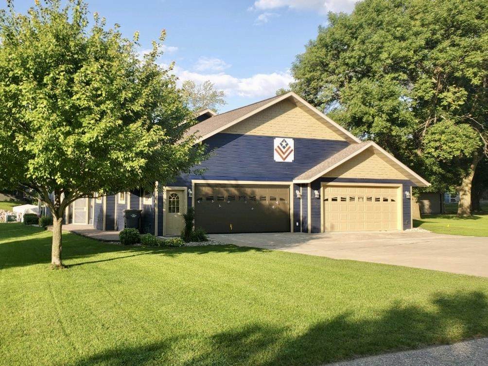 549 Sandy Lane - Photo 1