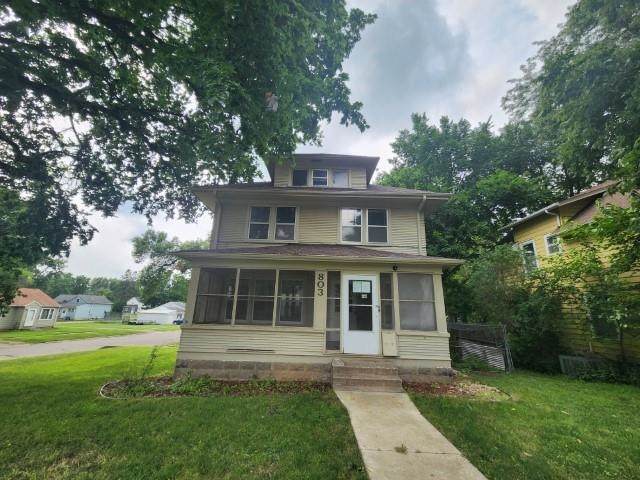 803 6TH Street - Photo 1