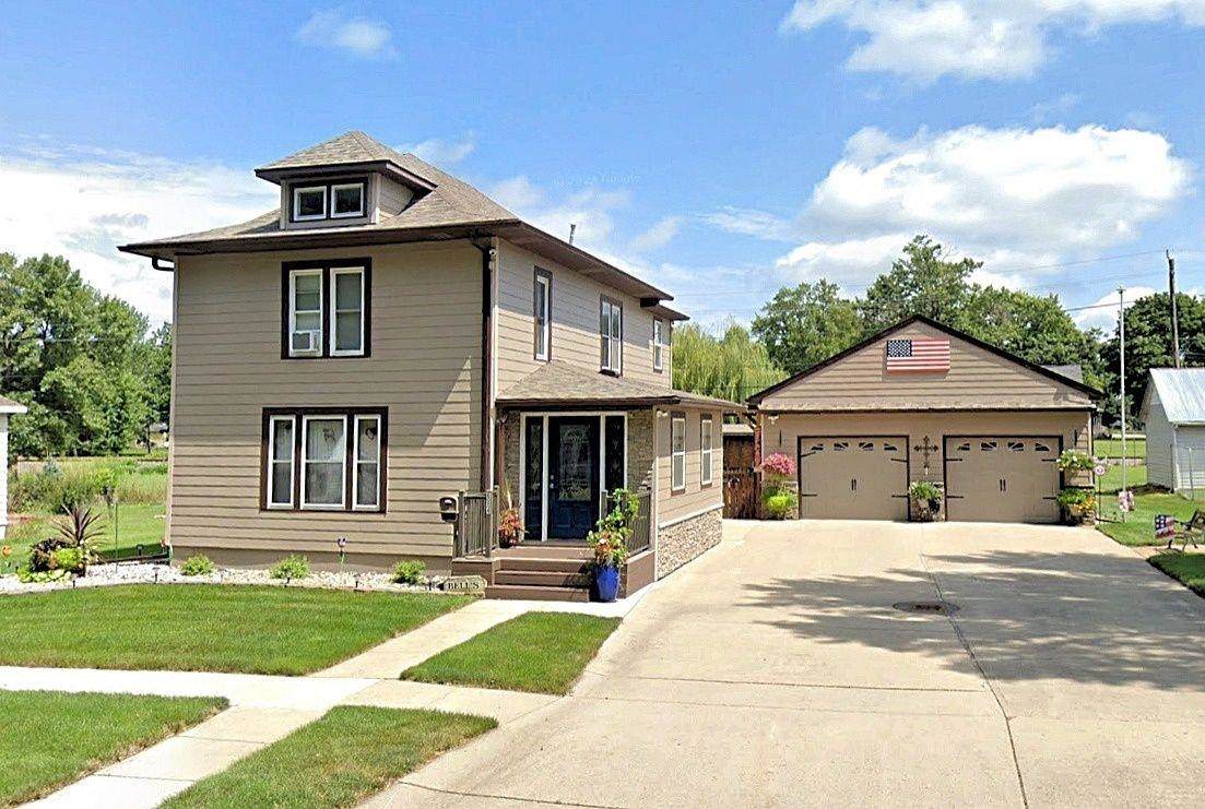 604 Grand Avenue - Photo 1