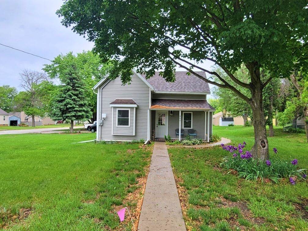 402 Main Street - Photo 1