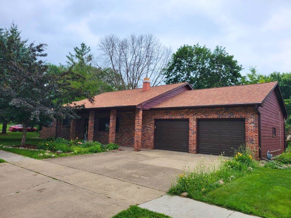 214 8Th Street - Photo 1