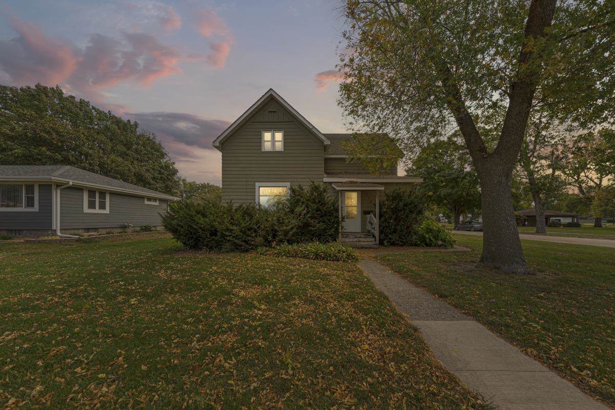 1808 Broadway Street - Photo 1