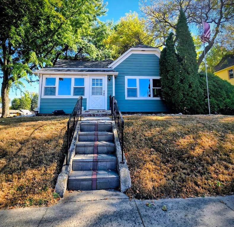 1601 Gary Avenue - Photo 1