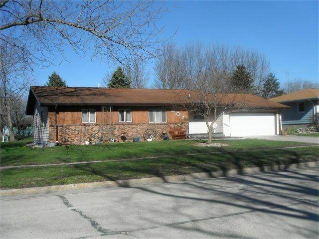 207 N Superior Street - Photo 1