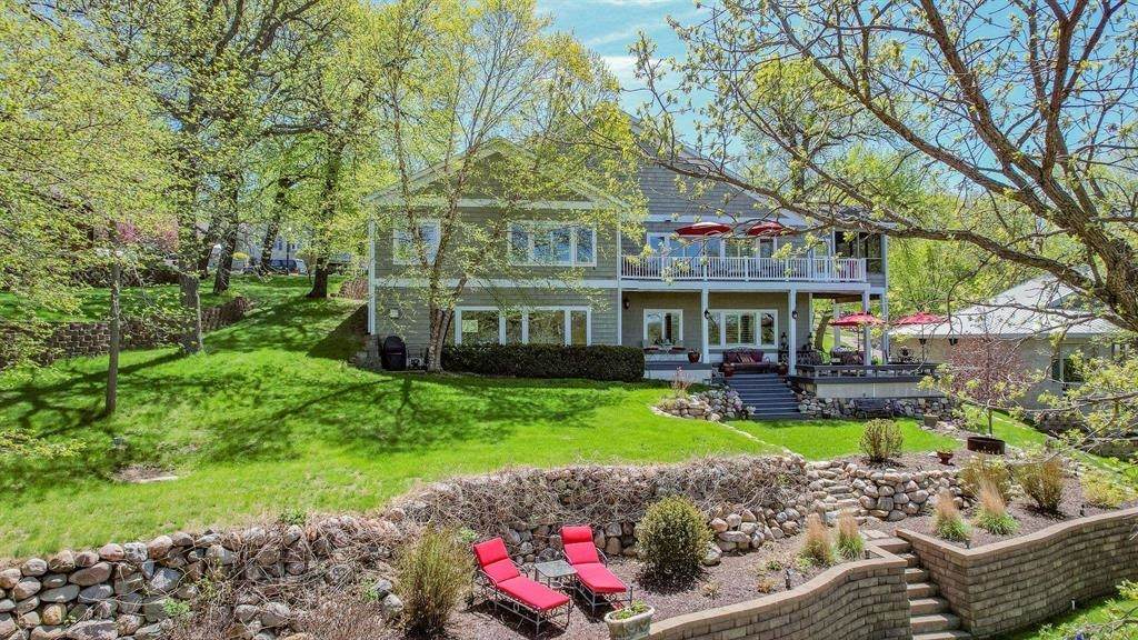 17093 Lakewood Drive - Photo 1