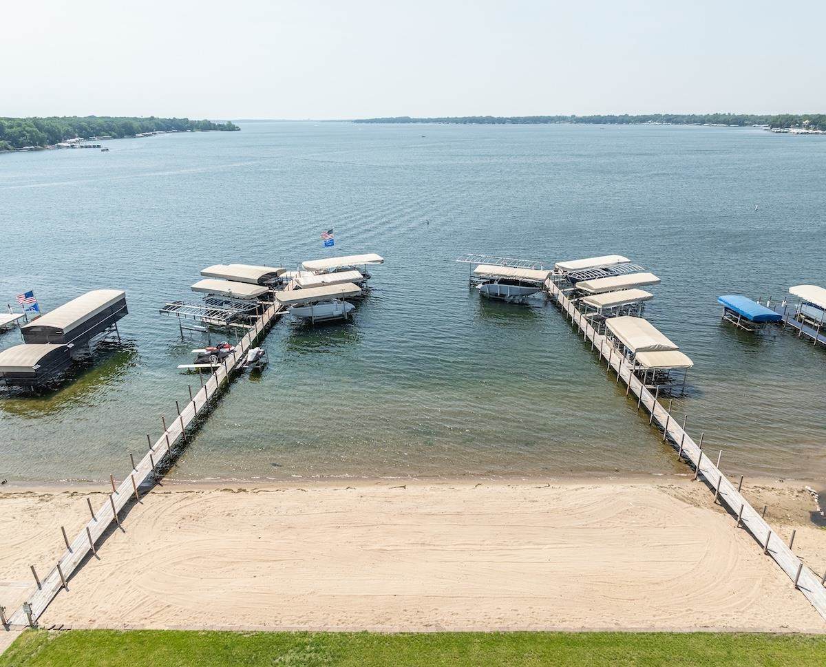 https://bt-photos.global.ssl.fastly.net/greatlakes/orig_boomver_1_260417-2.jpg