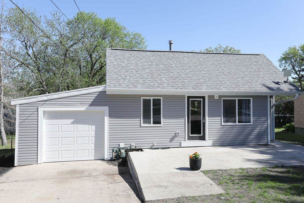 604 16th Street - Photo 1