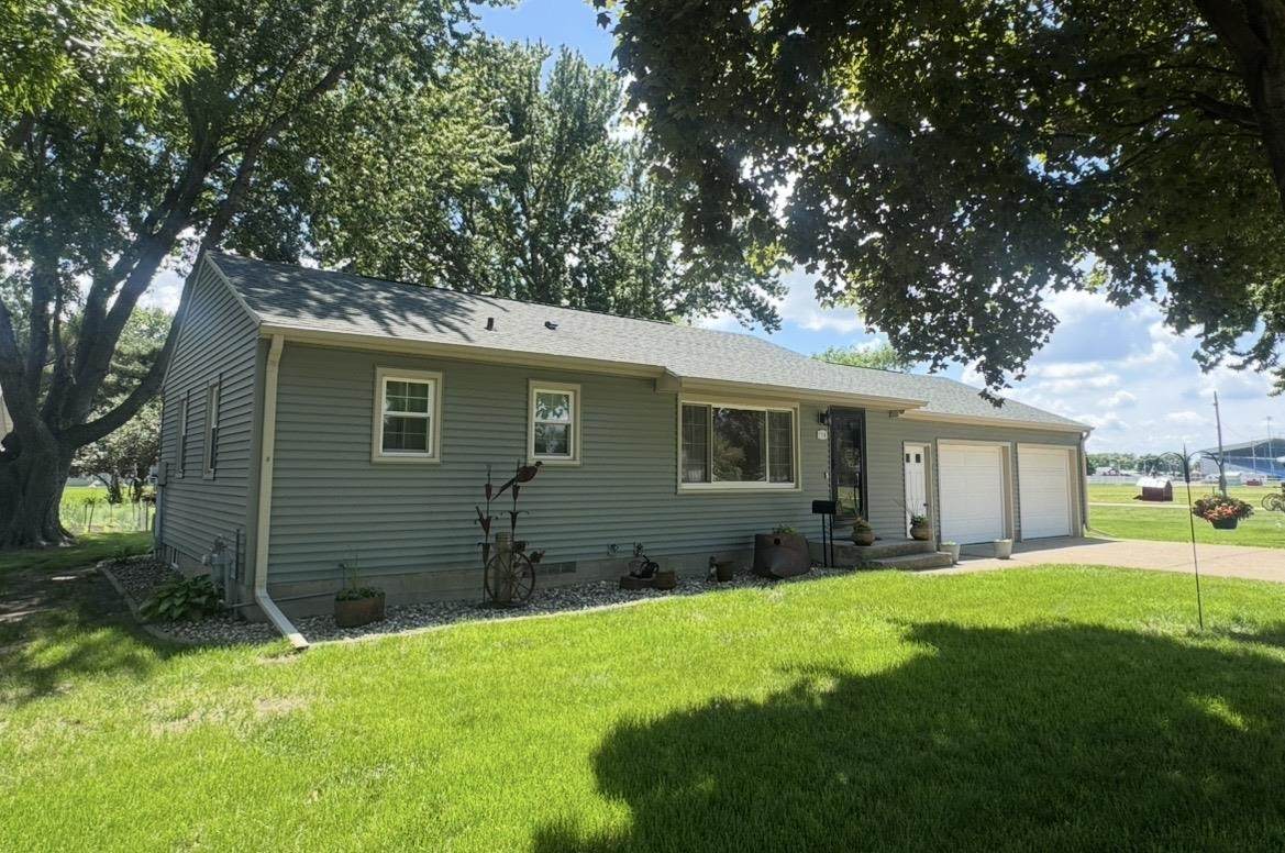 114 17Th Street - Photo 1