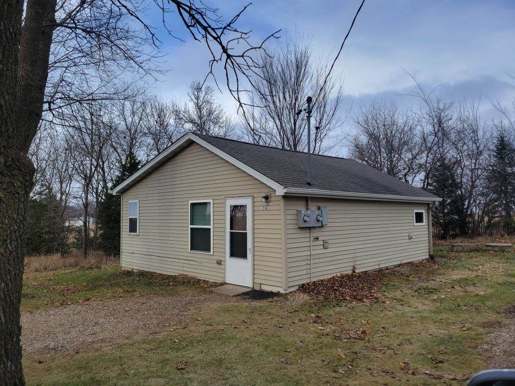 1478 195th Avenue - Photo 1