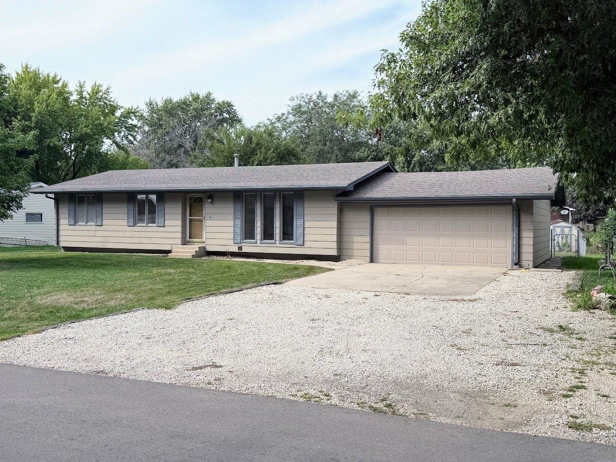 219 Daphne - Photo 1